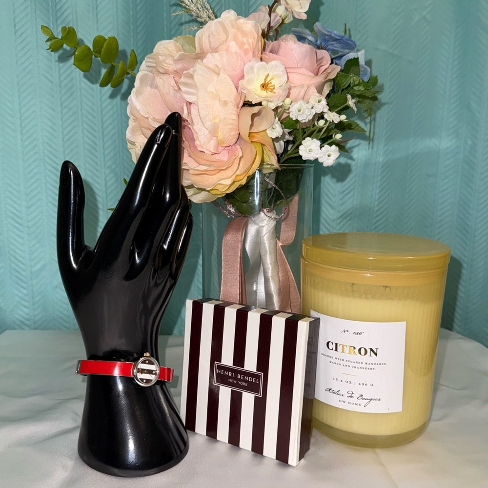 🥳⌚️ HOST PICK ⌚️🥳 NWOT - Henri Bendel “Miss Bendel” Bangle Watch